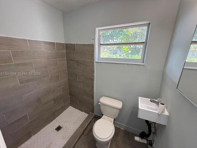 Foto del edificio - 3129 SW 9th St