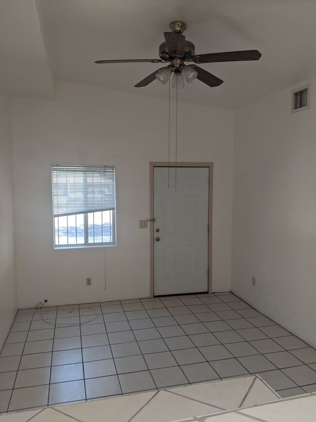 Foto del edificio - 1 Bedroom and 1 Bath Unit