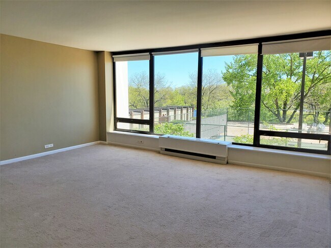 Foto del edificio - 5445 N Sheridan Rd