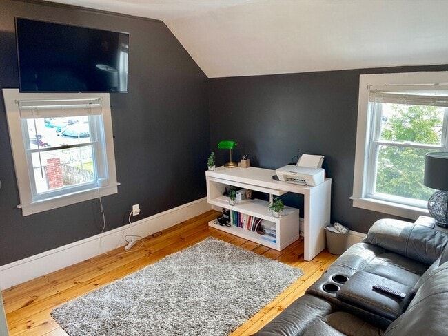 Foto del edificio - 30 Maple Ave