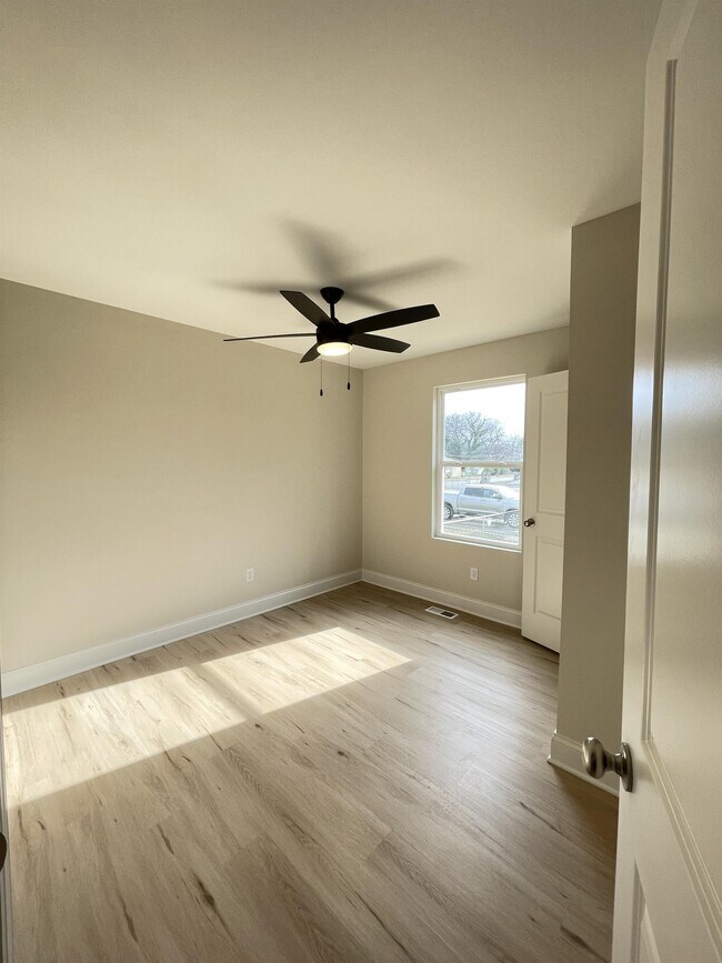 Foto del edificio - 322 W 41st St