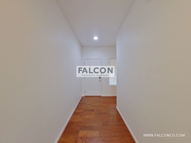 Foto del edificio - 8345 Longleaf Ln