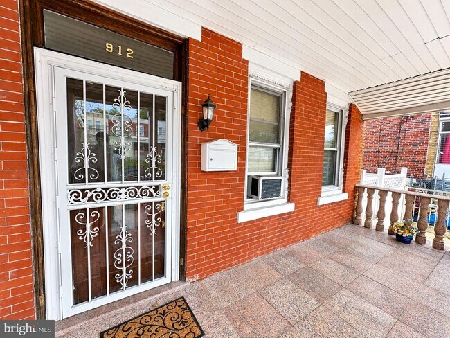 Building Photo - 912 Ridge Ave