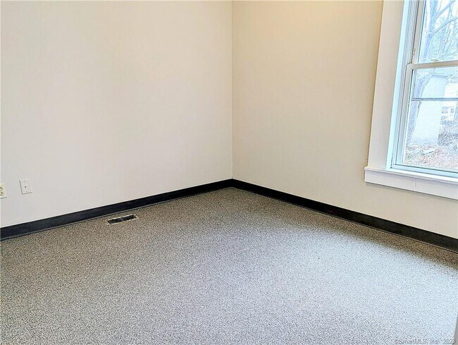 Foto del edificio - 49 Springdale Ave