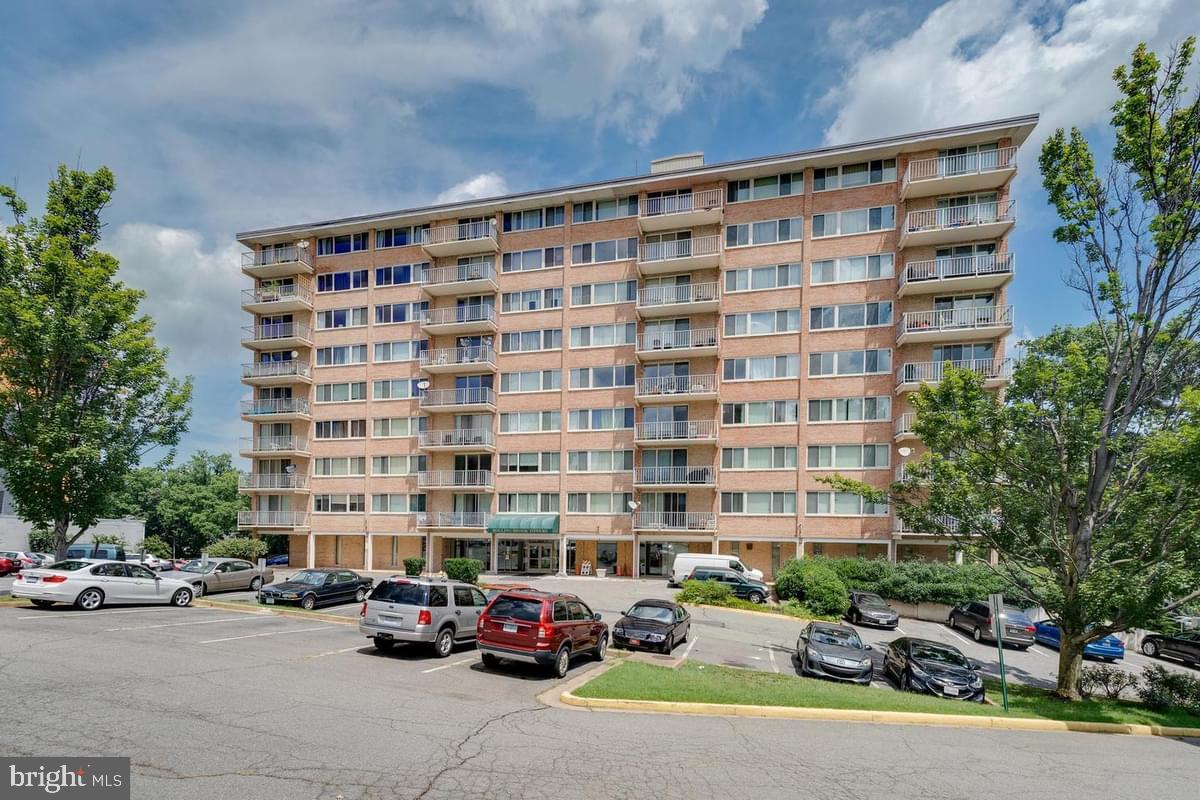 Foto principal - 4520 King St