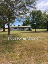 Building Photo - 11824 E Cypress Dr