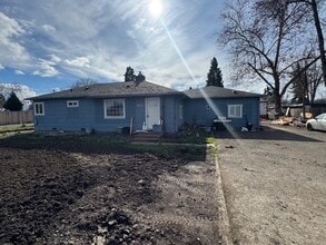 Building Photo - 685 Beall Ln