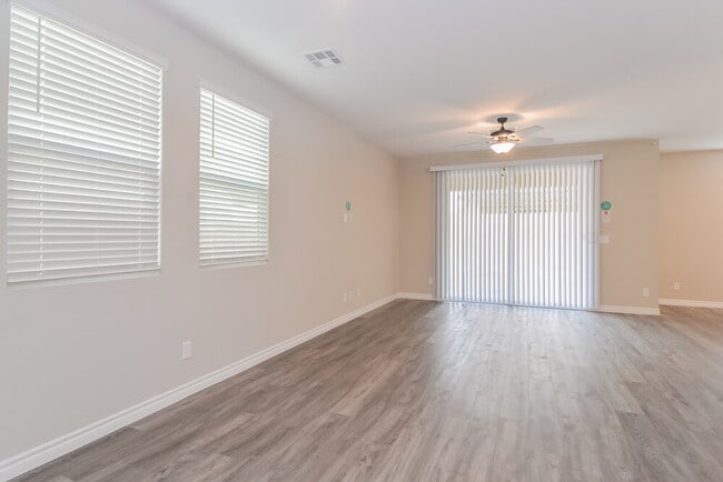 Building Photo - 812 Astra Peak St
