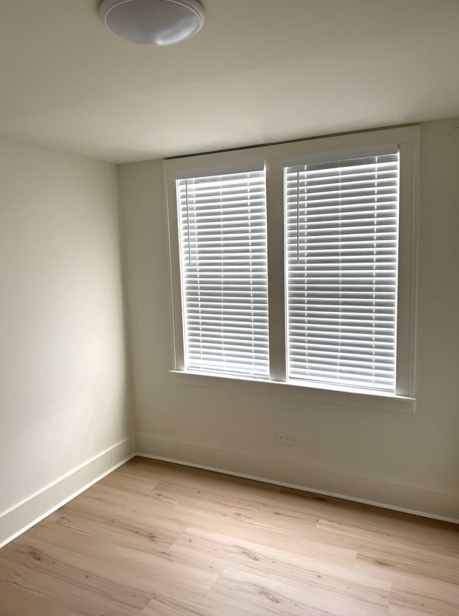 Building Photo - 23057 E Main St