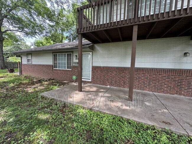 Foto del edificio - 107 S Gordon St