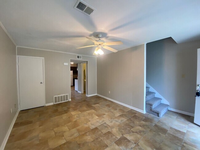 Foto del edificio - 601 Stratford Dr