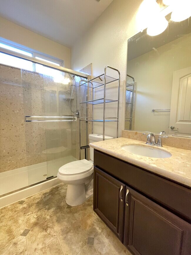 Building Photo - 2585 Cipriani