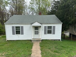 Building Photo - 1224 Shirley Rd