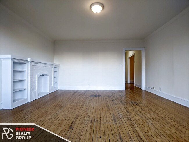 Building Photo - 2338 N Spaulding Ave