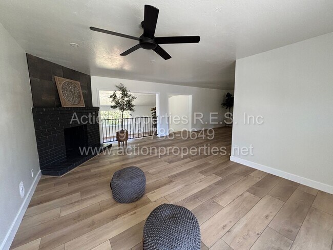 Building Photo - Modern Beauty of Downtown Roseville - 3 Be...