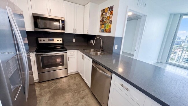 Foto del edificio - 4332 W Flagler St