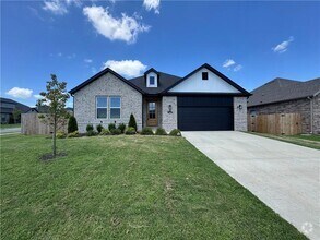 Building Photo - 7306 SW Basswood Ave