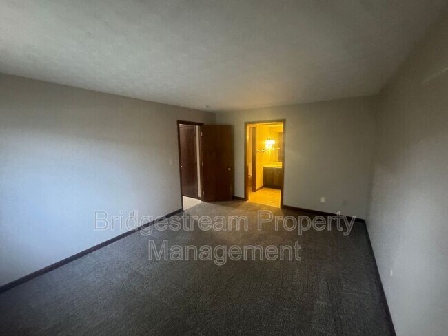 Foto del edificio - 1040 Beryl Trail