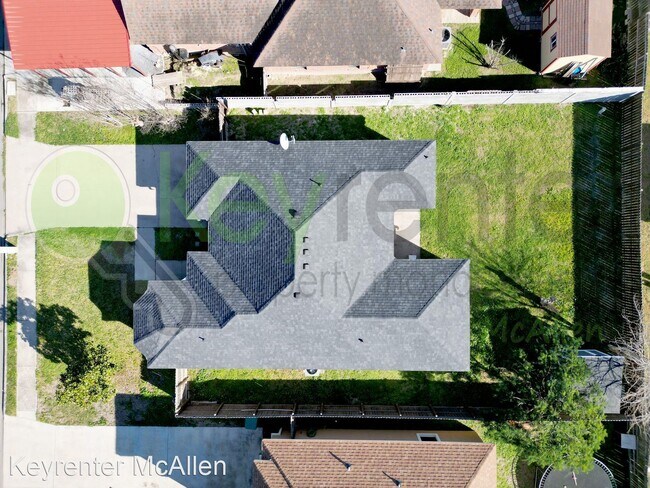 Foto del edificio - 4 br, 2 bath House - 1204 E Rio Vista Avenue
