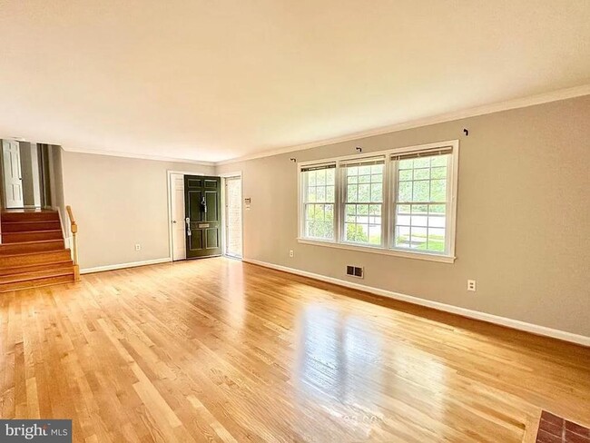 Foto del edificio - 4807 37th St N