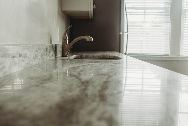 Encimeras de piedra natural - 529 Washington E St