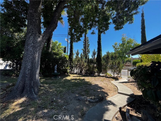 Building Photo - 3360 E Sierra Madre Blvd