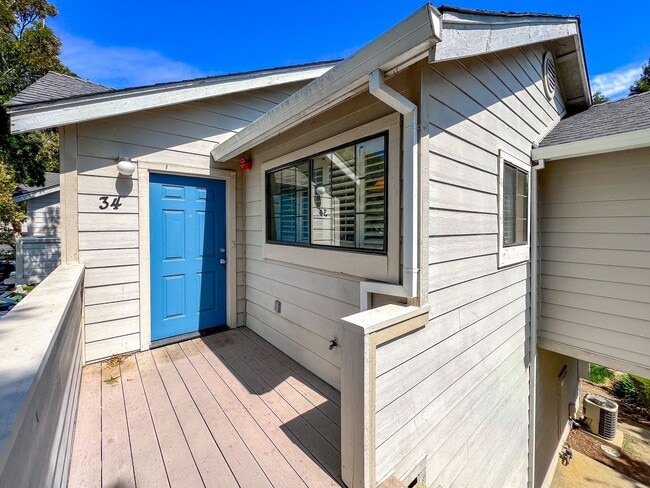 Building Photo - Two Bedroom Napa Condo