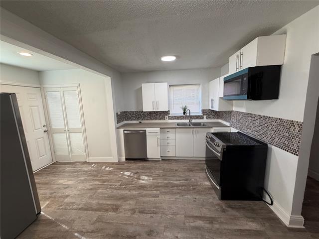 Foto del edificio - 222 E Woodin Blvd