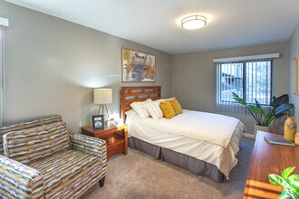 2 BR, 1 BA - Sequoia - 1000 SF - Nemoke Trails