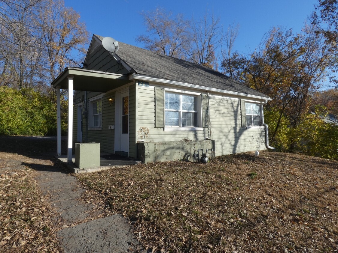 Foto principal - 220 Corbin St