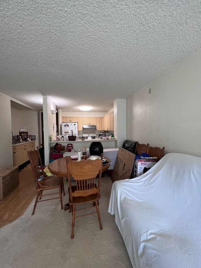 Building Photo - 2 bedroom, 1 bath, condo at Pearl Two * Pa...