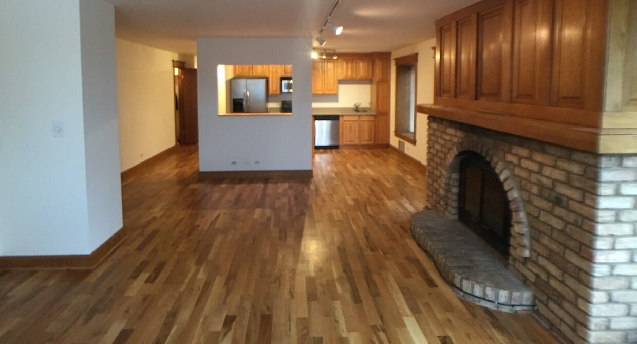 Photo - 443 W Eugenie St-2W