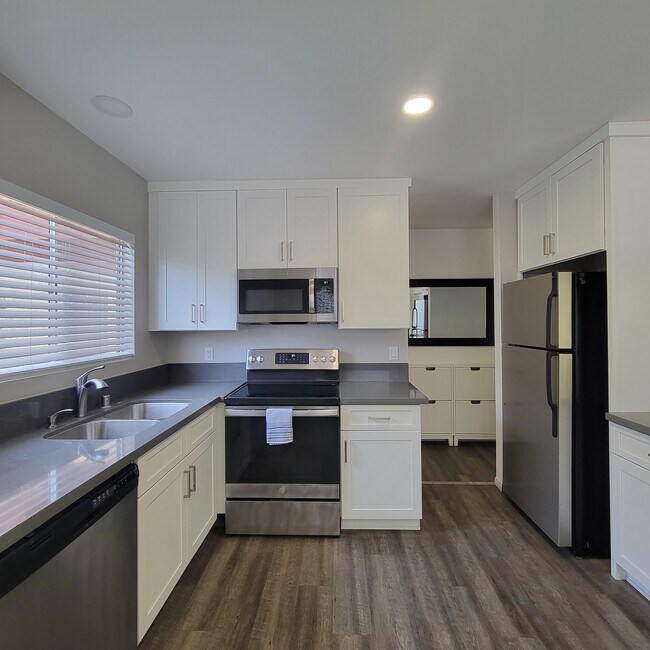 Foto del edificio - 5482 Adobe Falls Rd