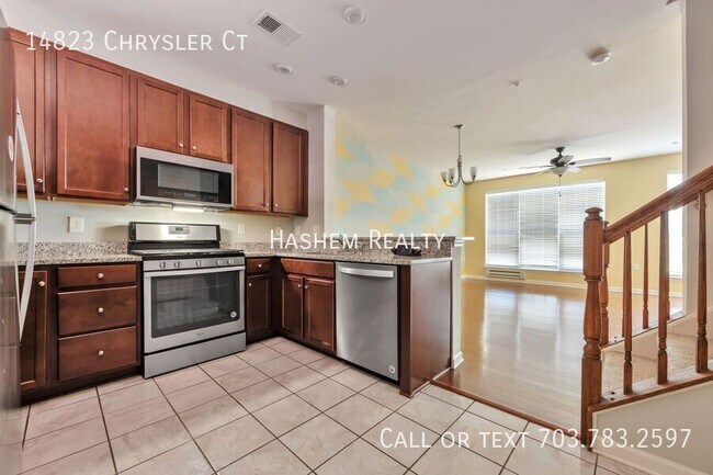 Building Photo - 14823 Chrysler Ct