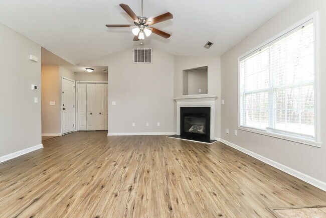 Building Photo - 5204 Mt Hope Dr