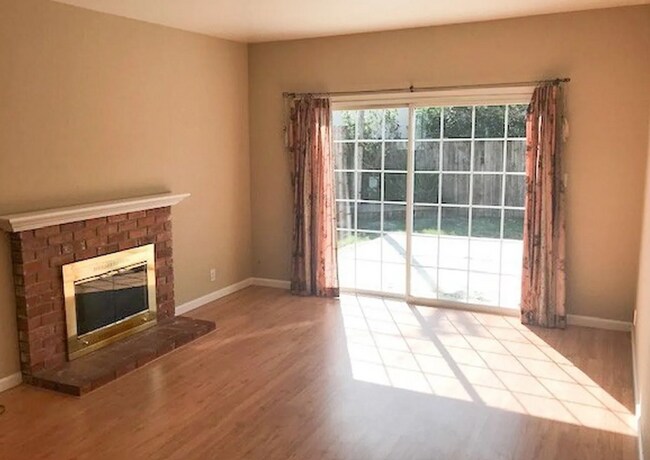 Building Photo - DELIGHTFUL 3 Bed/2 Bath Home in Fremont - ...