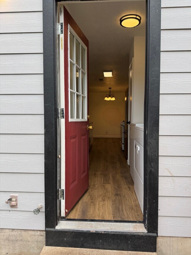 Building Photo - 1749 Horseshoe Cir