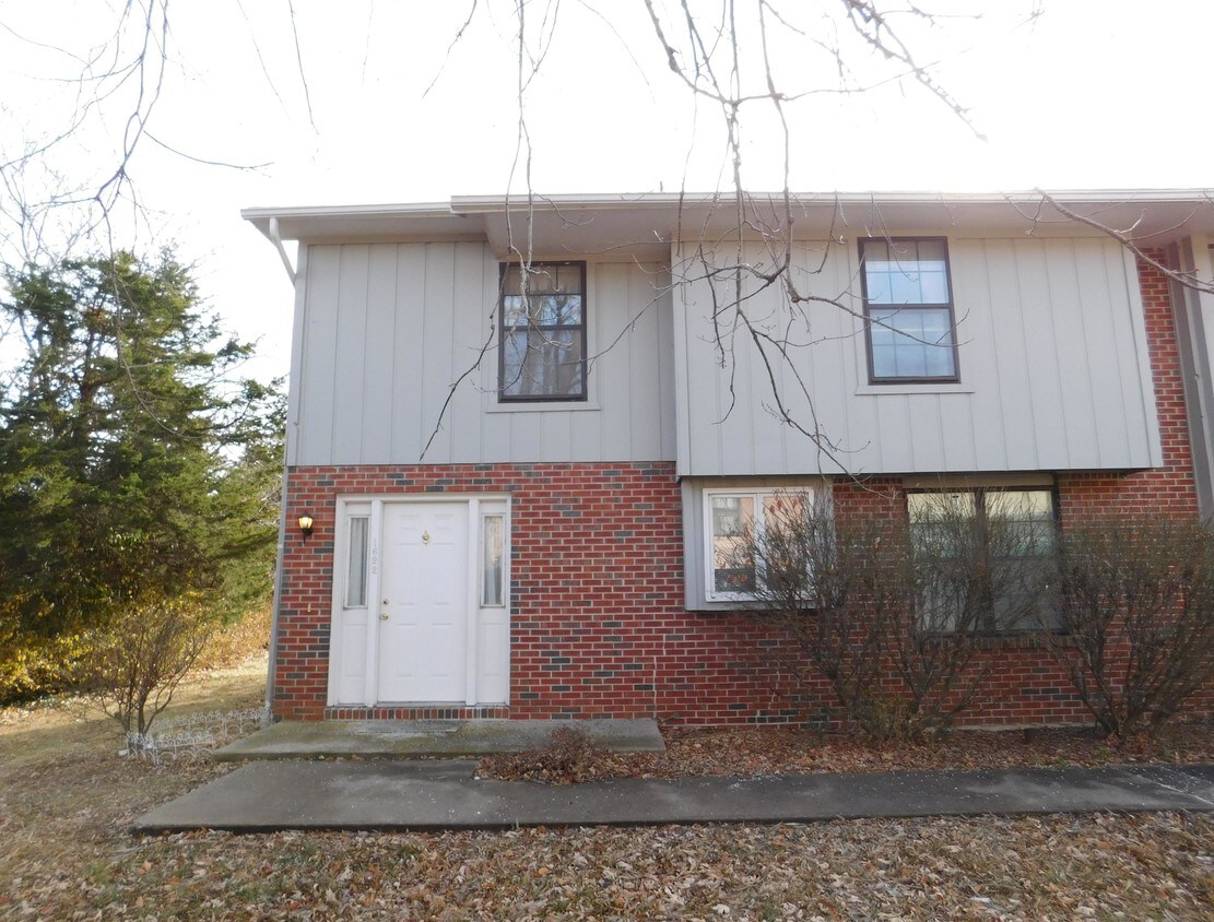 Foto principal - 1622 Lakewood Dr