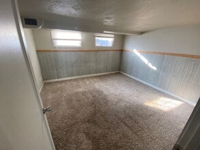 Building Photo - 140 N 200 E