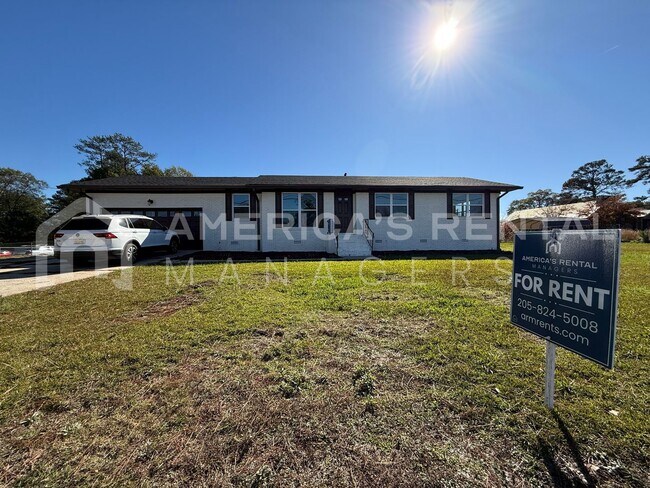 Building Photo - DEPOSIT PENDING! Your Dream Home Awaits in...