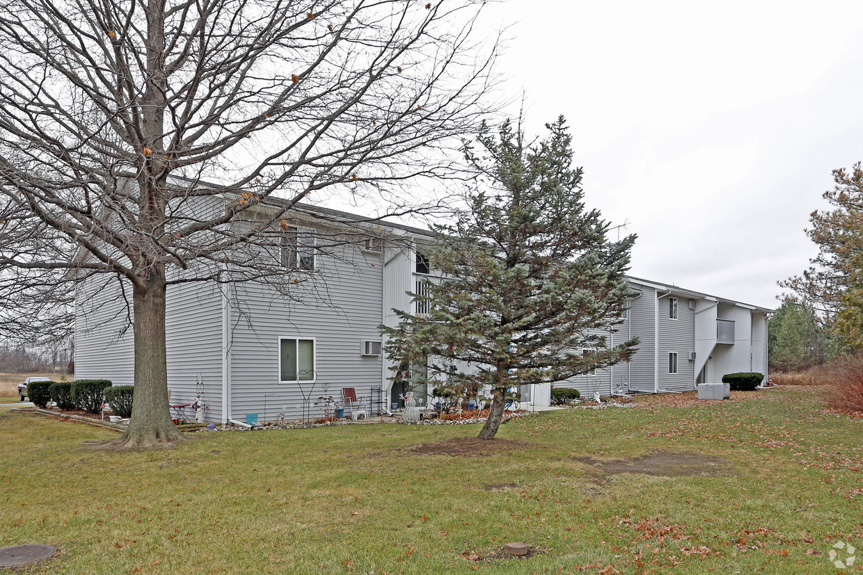 Building Photo - Glen Crest Apartments