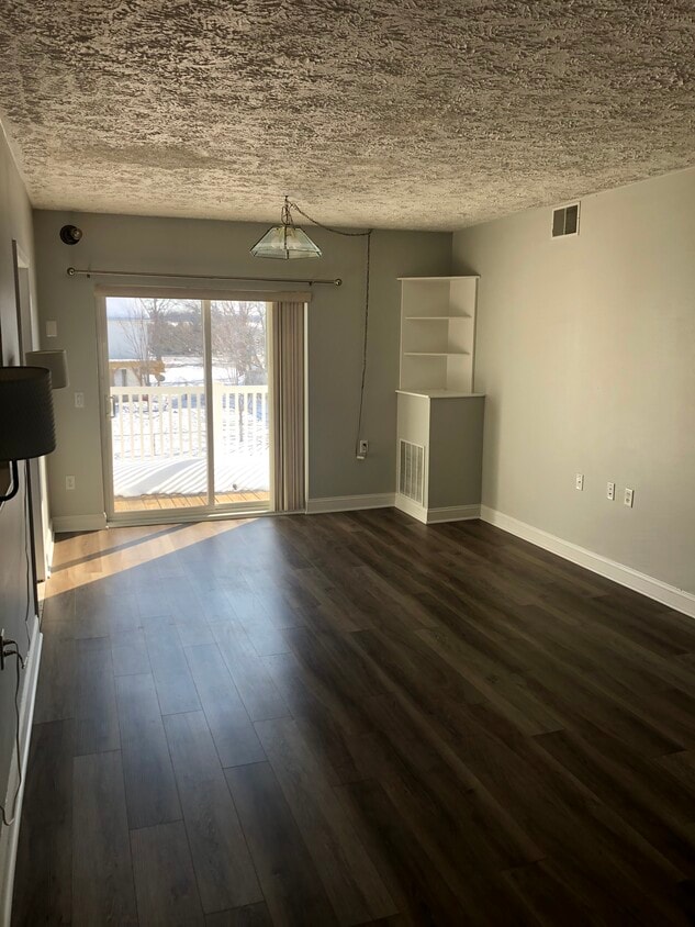 5668 E Town Dr Unit 9, Hudsonville, MI 49426 Condo for Rent in