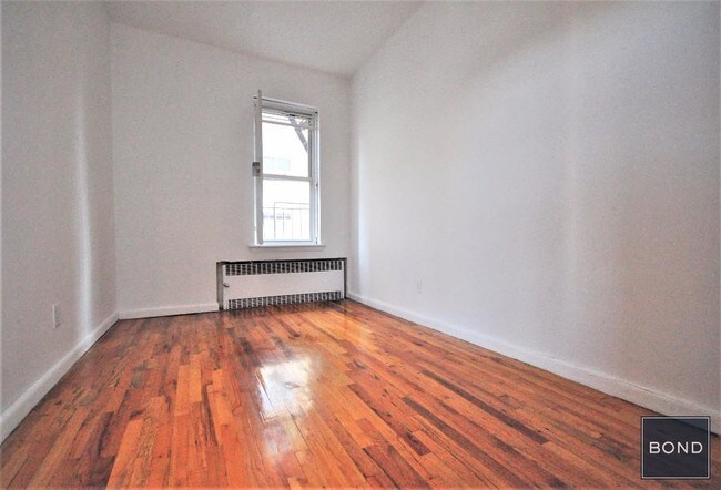 Building Photo - 346 E 87th St