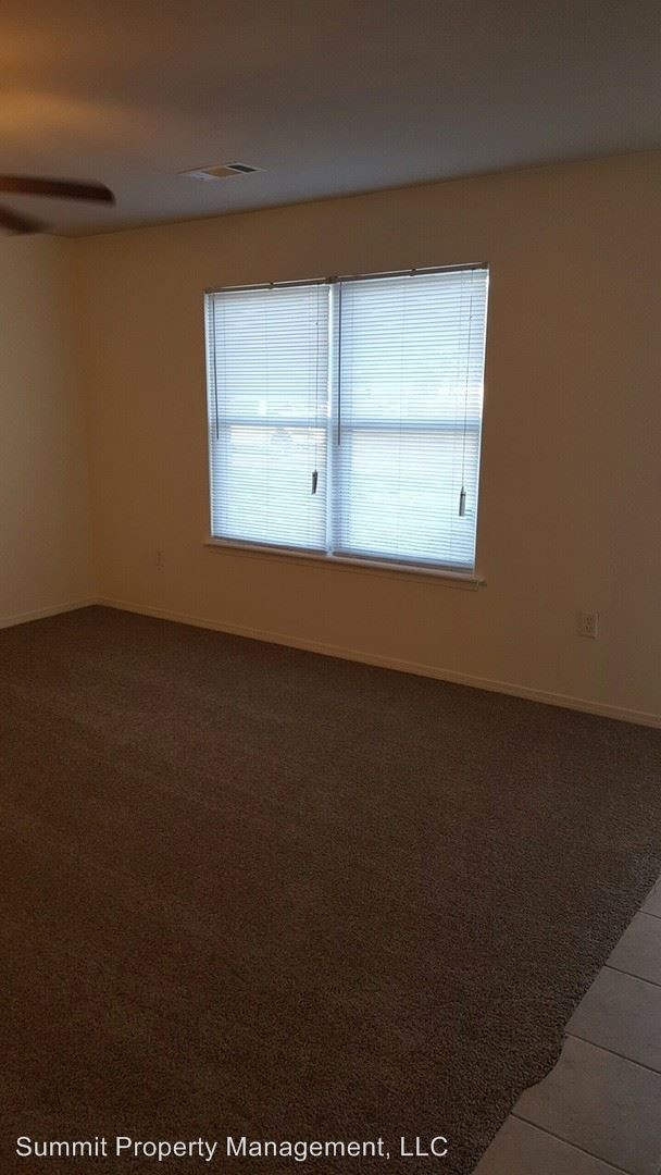 Foto del edificio - 3241 Singletree Ave