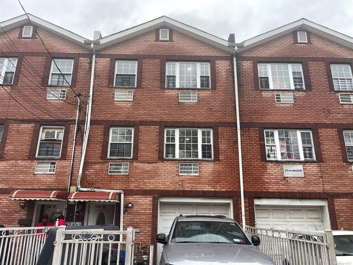 Primary Photo - 106-34 156th St