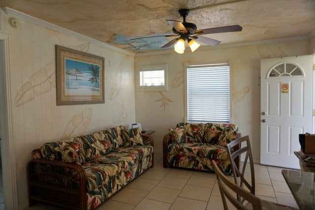 nice and beachy feel - 17880 Gulf Blvd