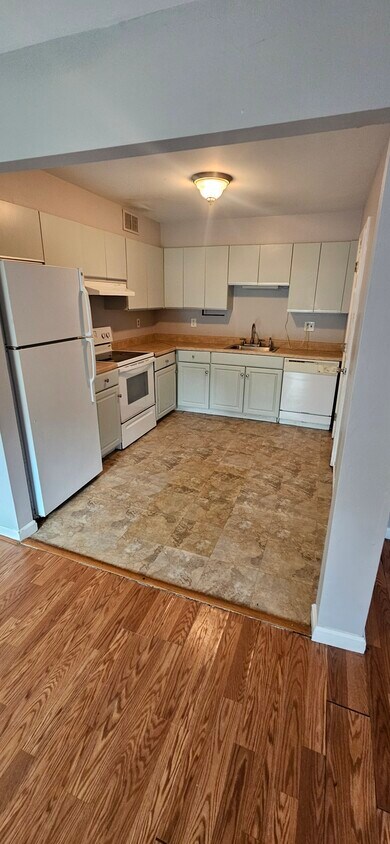 Building Photo - 119A Chaucer Rd
