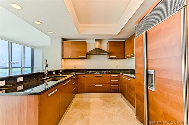 Primary Photo - 3535 S Ocean Dr