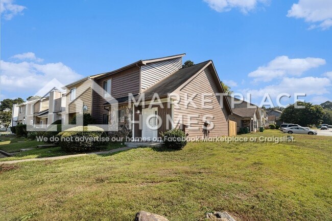 Foto del edificio - 5839 Trent Walk Dr