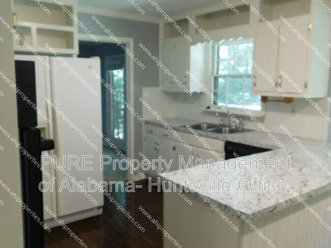 Building Photo - 11313 Mountain Crest Dr SE